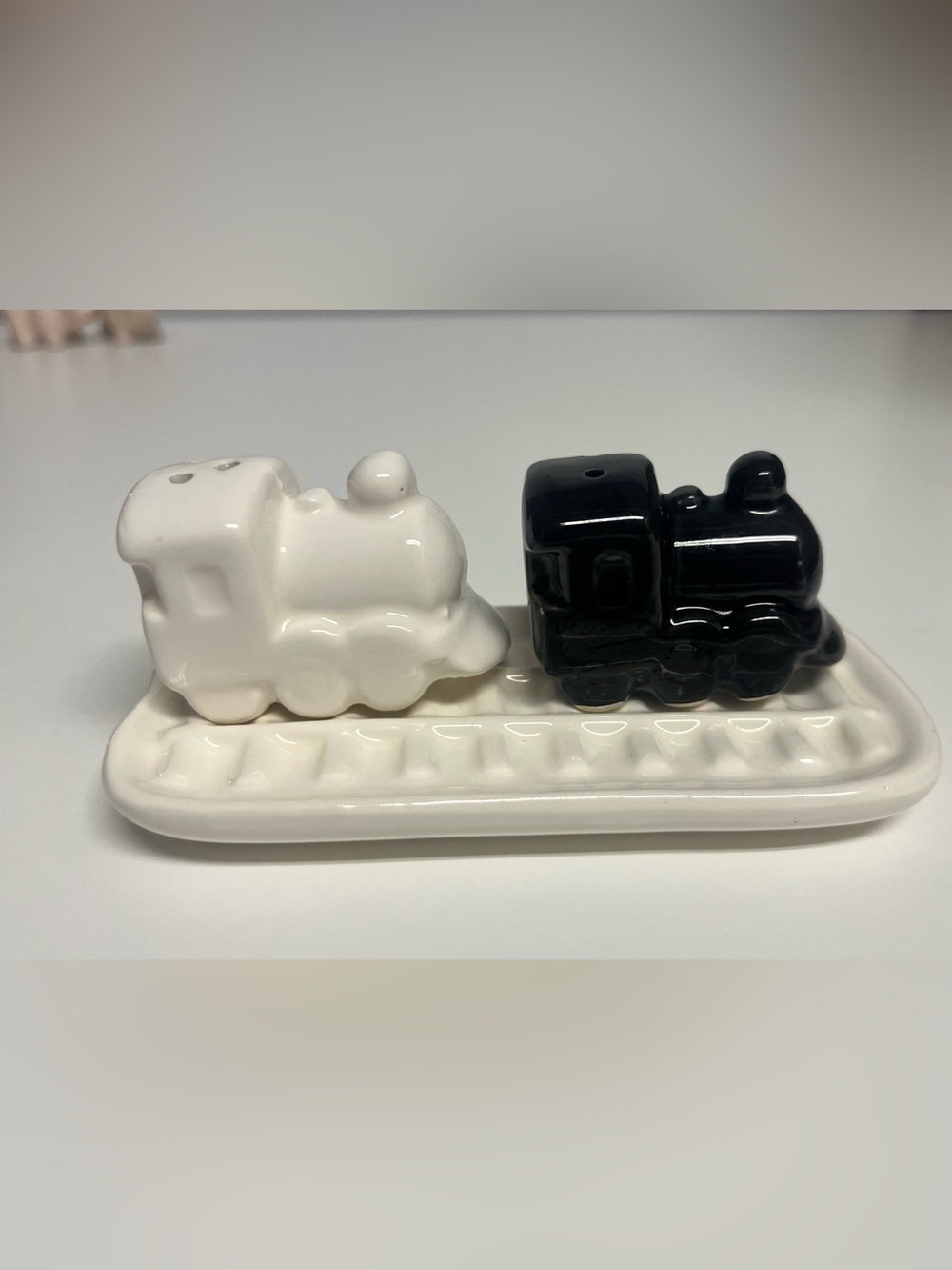 Vintage Ceramic Black & White Train Salt and Pepper Shaker Set
